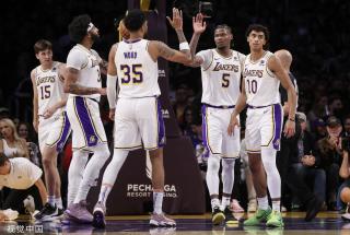 队在压力下 队在压力下