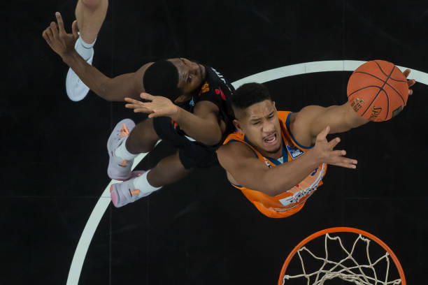 极且具三分 极且具三分